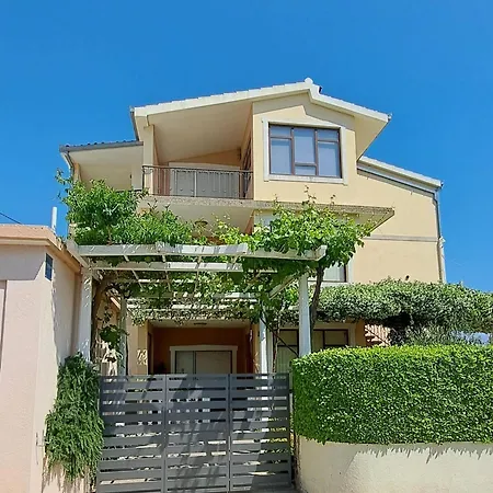 Apartment Dare Kastela